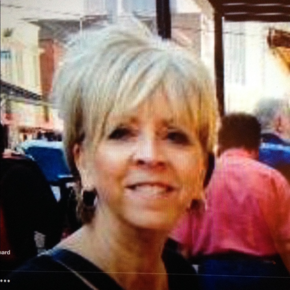 Meet your Posher, Julie